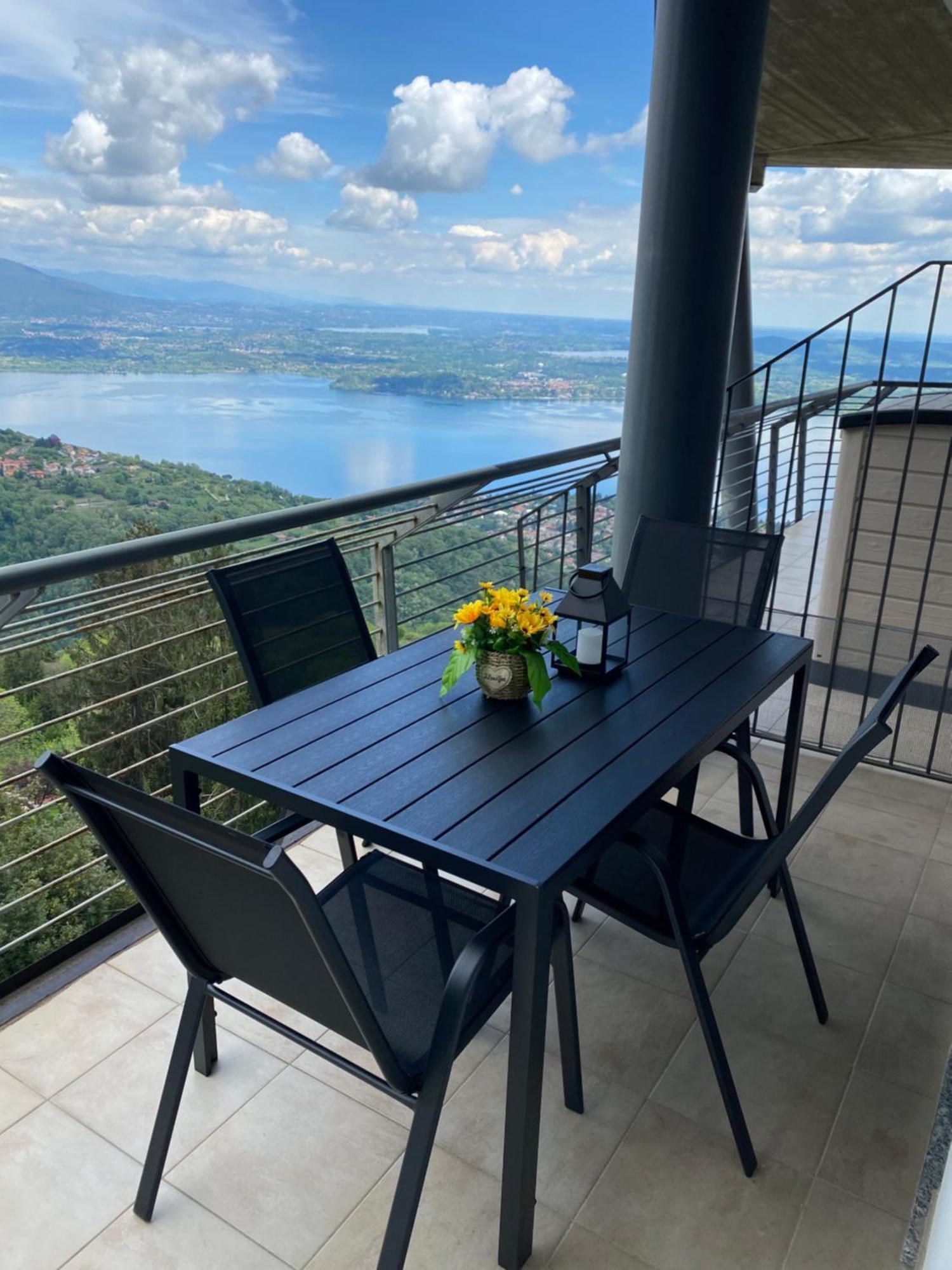 Dolcevista Apartment Massino Visconti Eksteriør billede